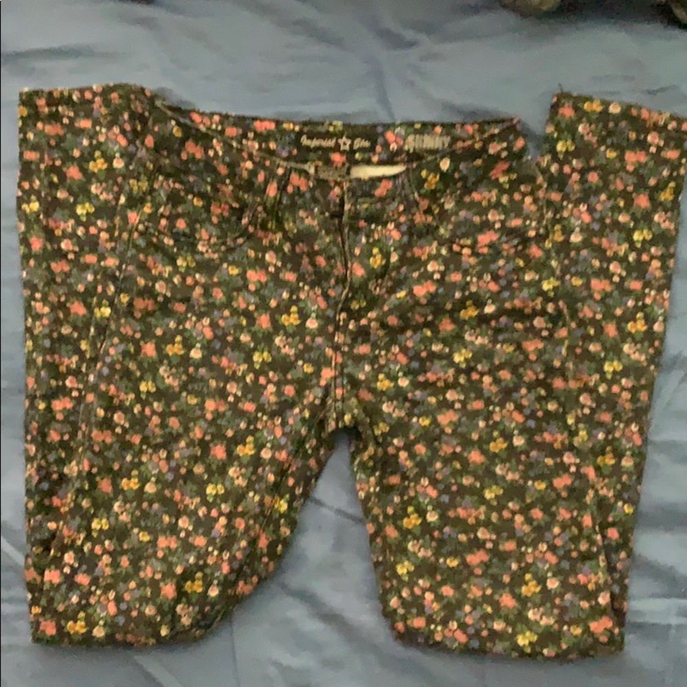 2 pairs of jeans